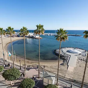 Beachfront With Stunning Sea Views Appartamento Marbella